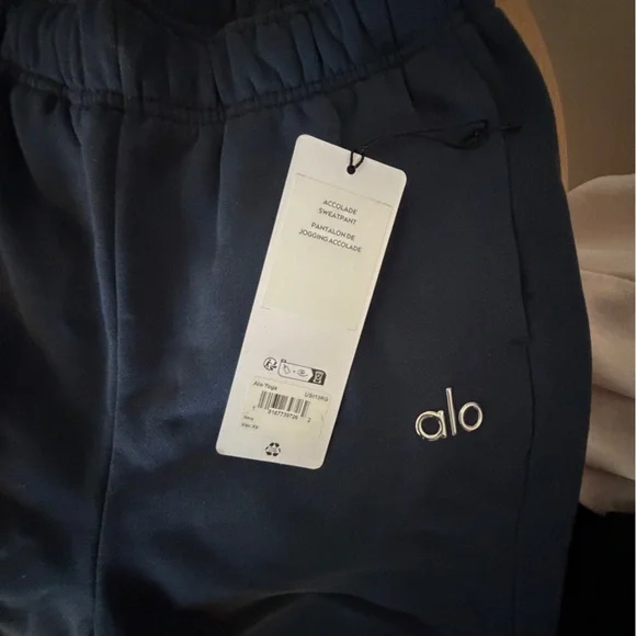 Alo Yoga Accolade Sweatpant – Navy – Size XS – NWT - Picture 6 of 6